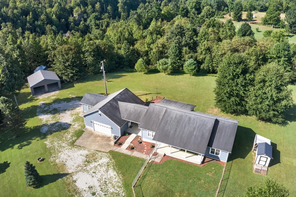1051 Highway 746, Wellington