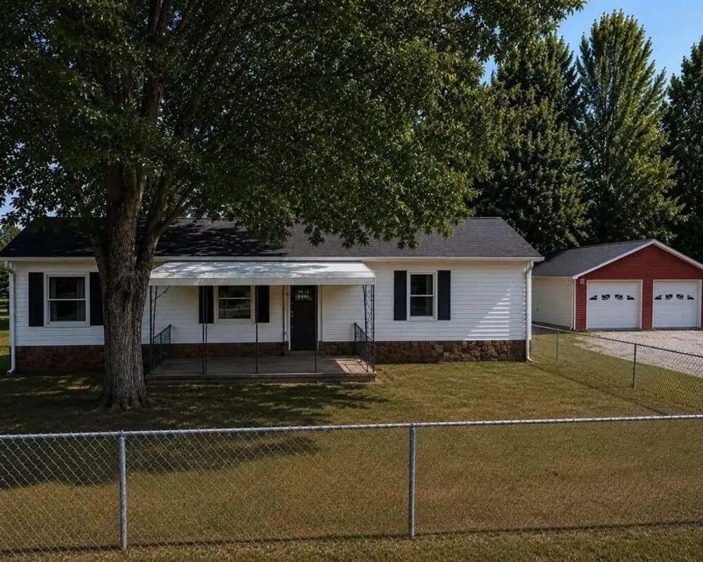 424 Wilson Street, Gracey