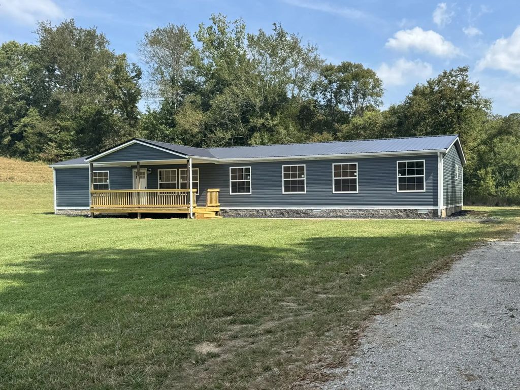 108 Bakerton Road, Burkesville