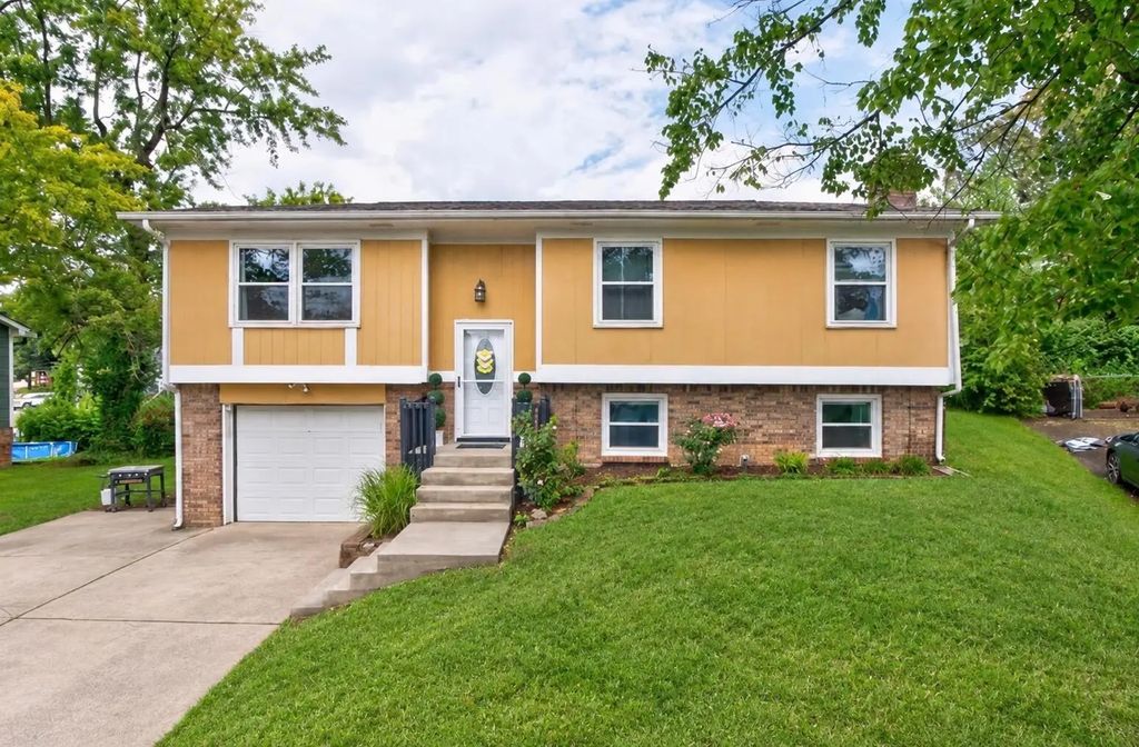 3068 Tuscaloosa Lane, Lexington
