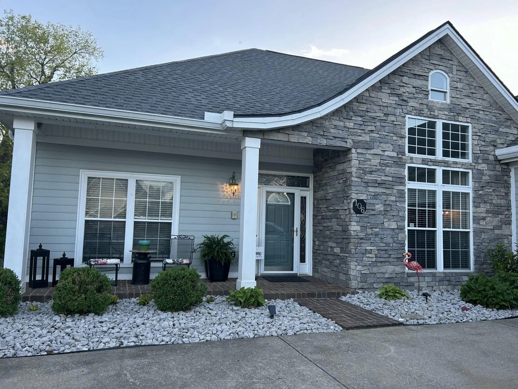 106 Saint Andrews Way, Georgetown