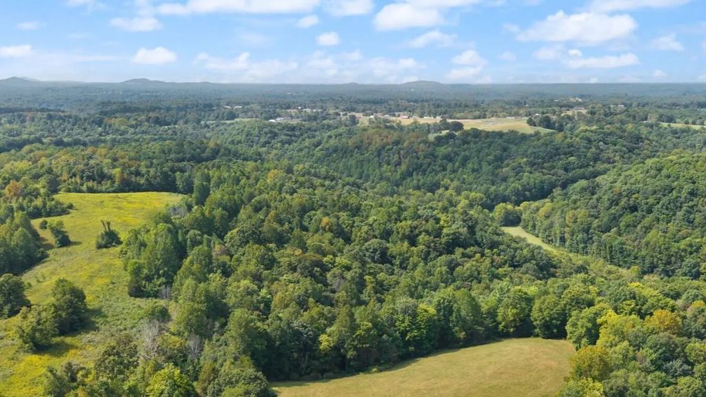 7 Snow Road, Middleburg