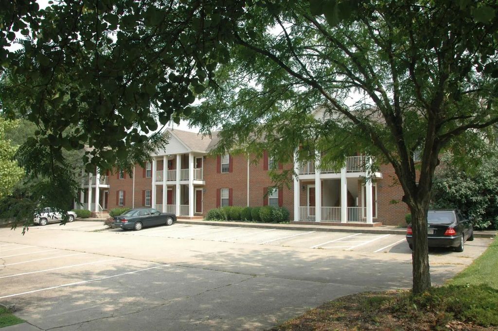 79 Forest Hill Drive, Frankfort