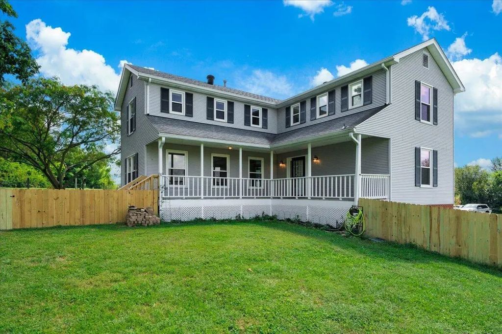 195 Locust Grove Road, Shelbyville
