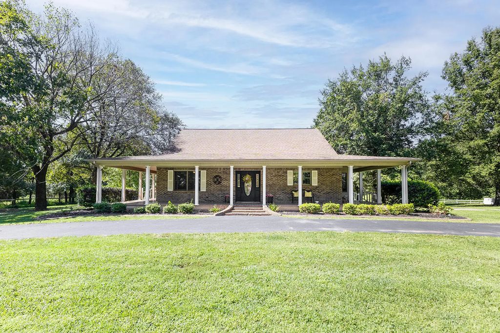 3100 Old Dukedom Road, Mayfield
