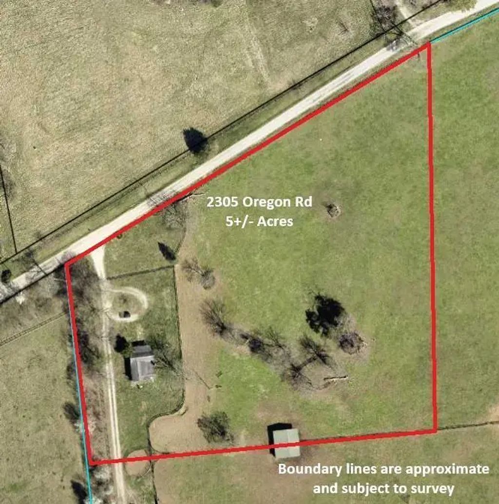 2305 Oregon Road, Versailles