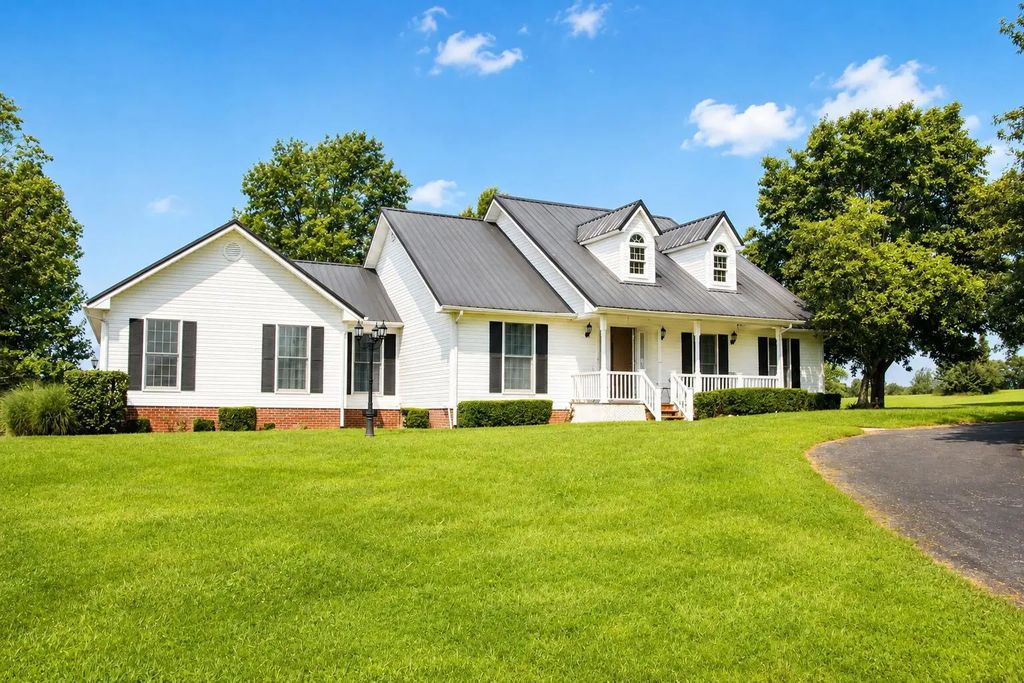 2222 Clintonville Road, Paris