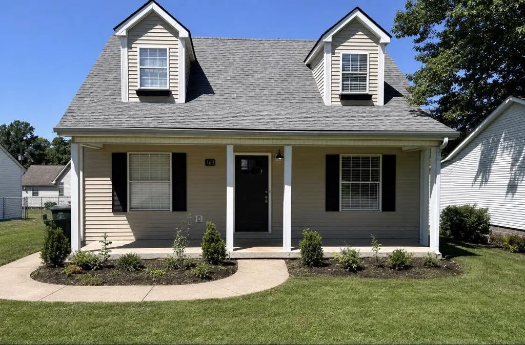 163 Williamsburg Lane, Georgetown