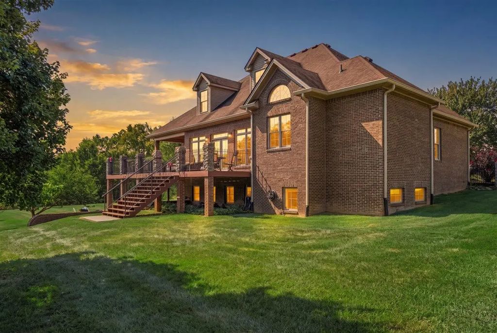 123 Mahogany Drive, Richmond