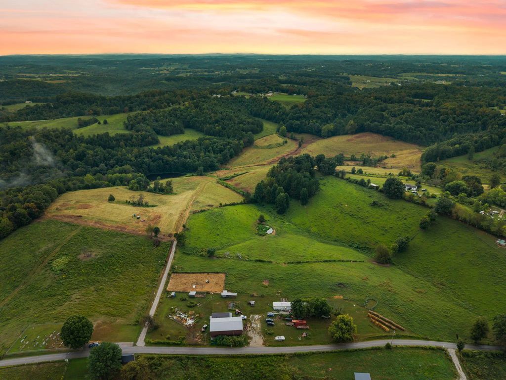 155 River Hill Road, East Bernstadt