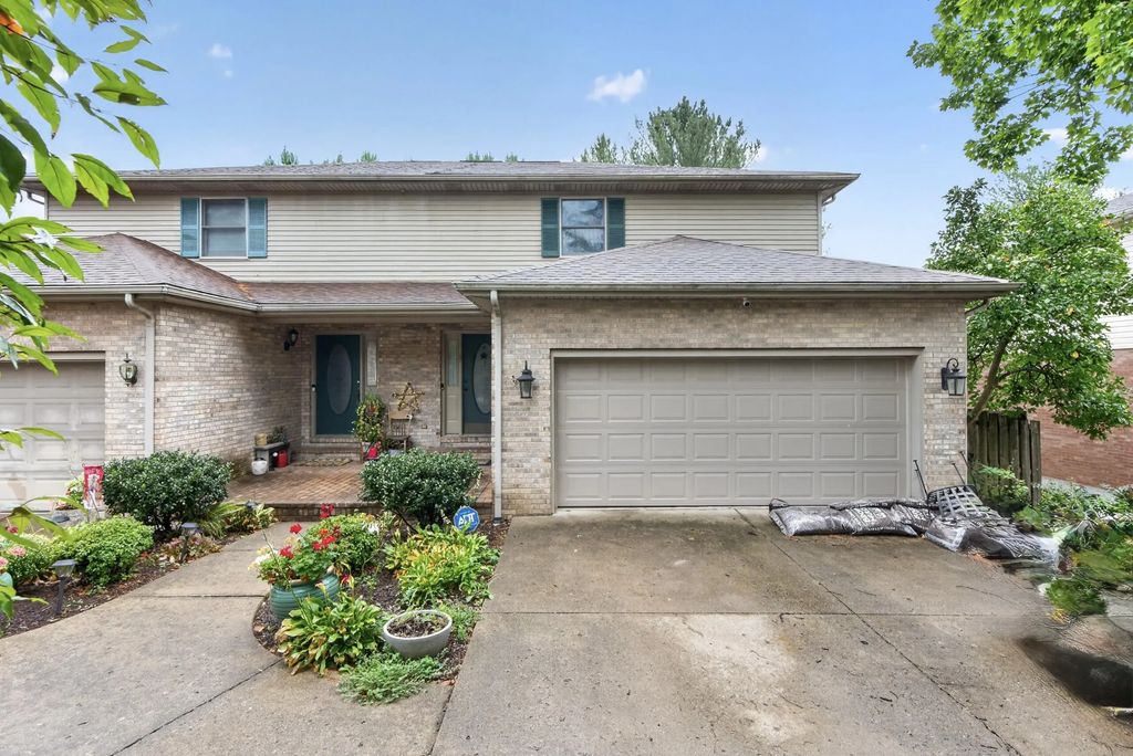 114 Bourbon Hills Drive, Paris