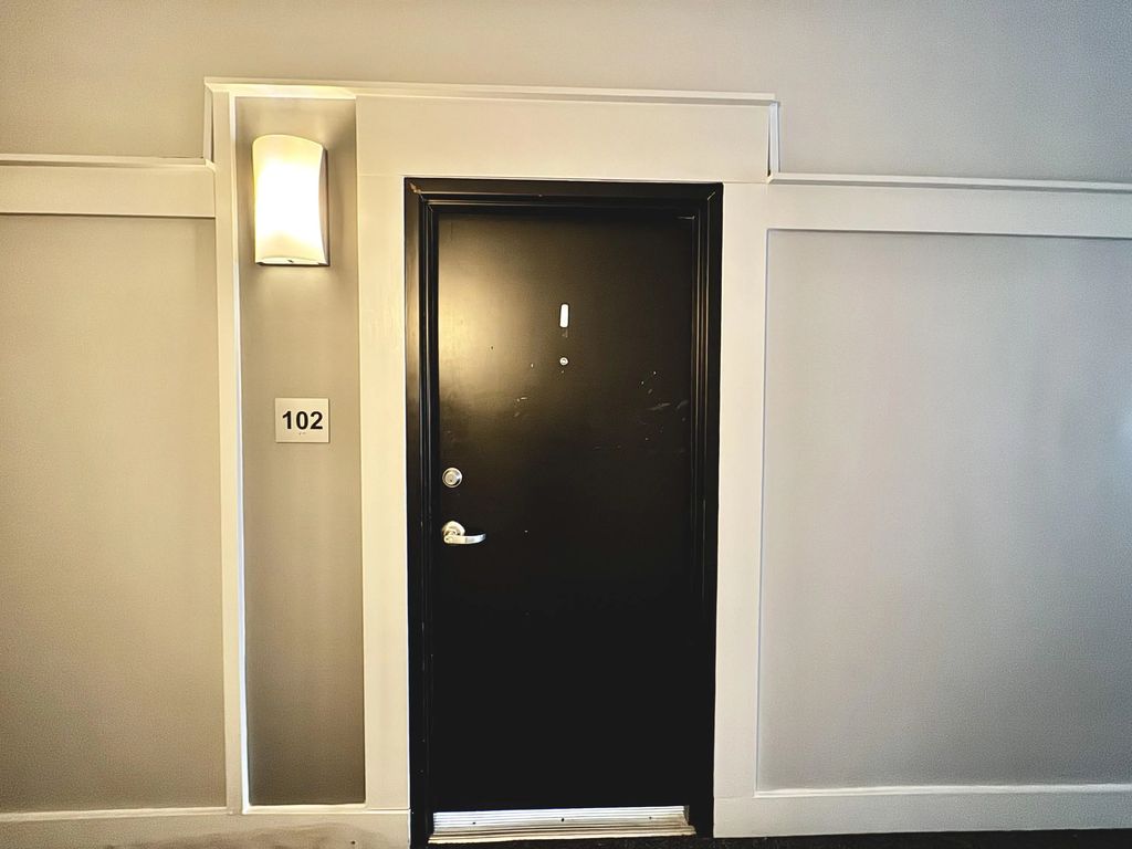 220 Cedar Street 102, Lexington
