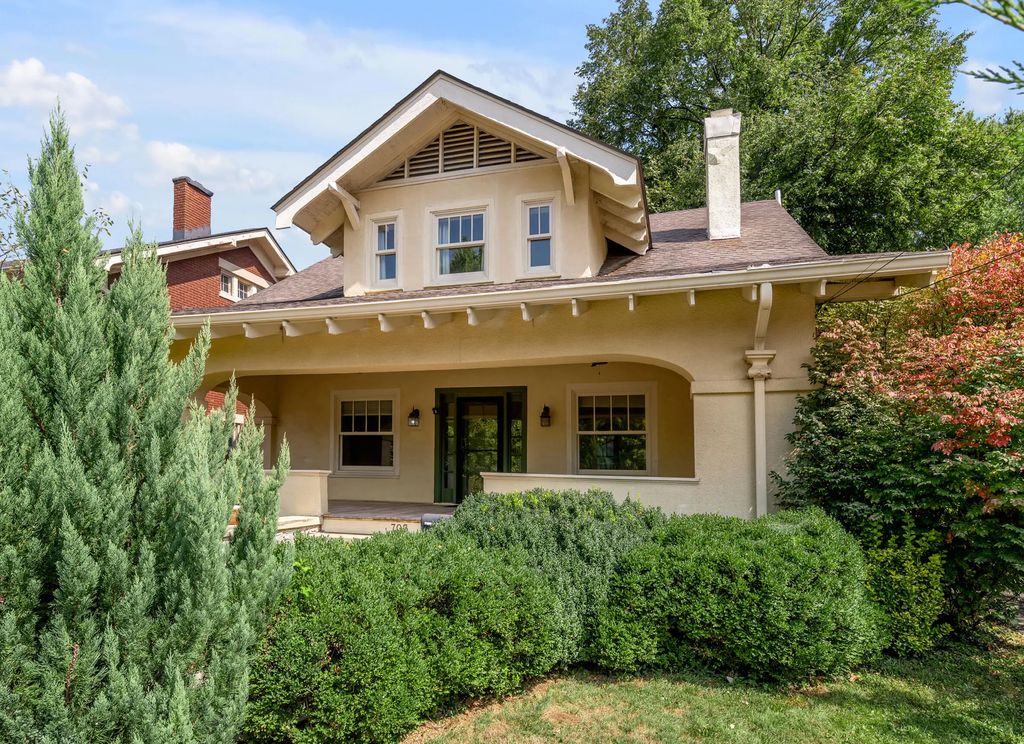 703 Bullock Place, Lexington