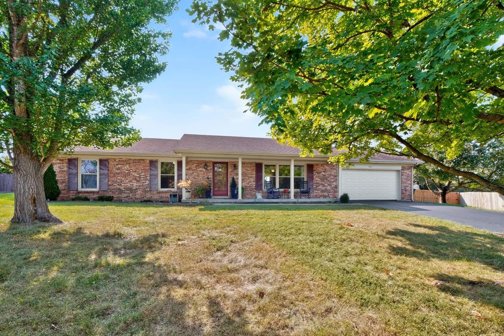 2120 Paige Court, Lexington