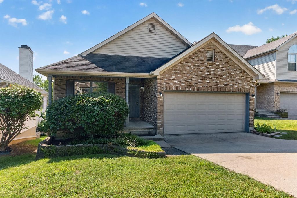 3253 Royal Troon Road, Lexington