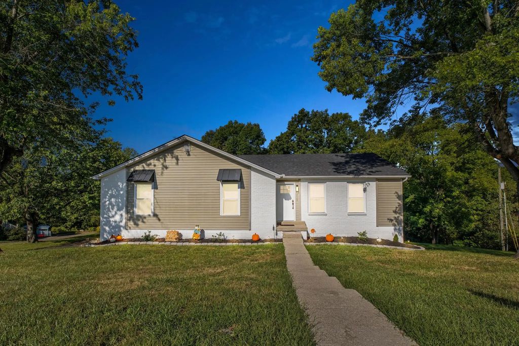 213 Anthony Way, Richmond