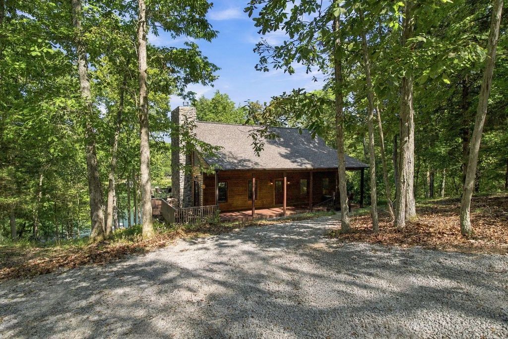 165 S Deerlake Path, Sadieville