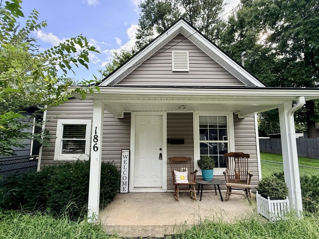 186 Eddie Street, Lexington