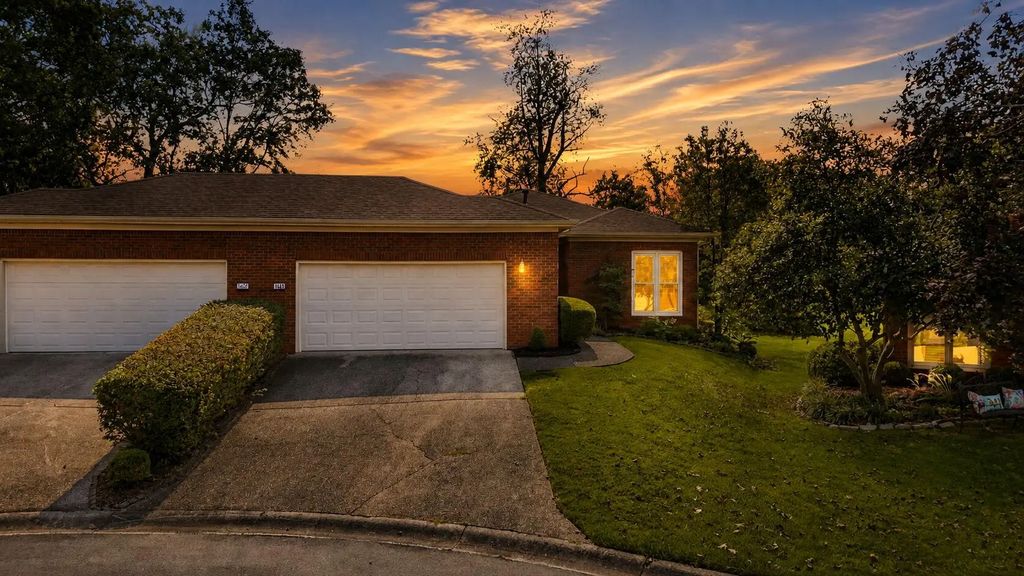 1560 Player Drive, Lexington