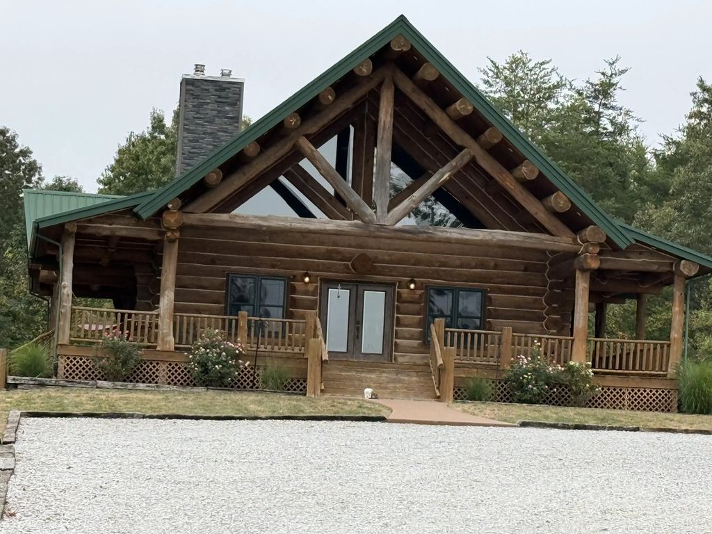 1168 Empire Road, Crofton