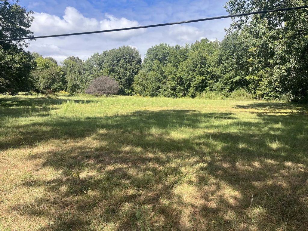 5875 Noble Road, Paducah