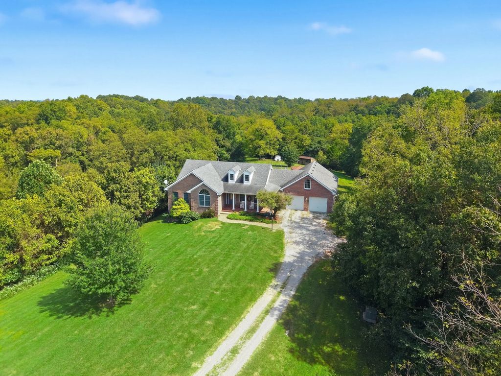 121 Forest Path Drive, Georgetown