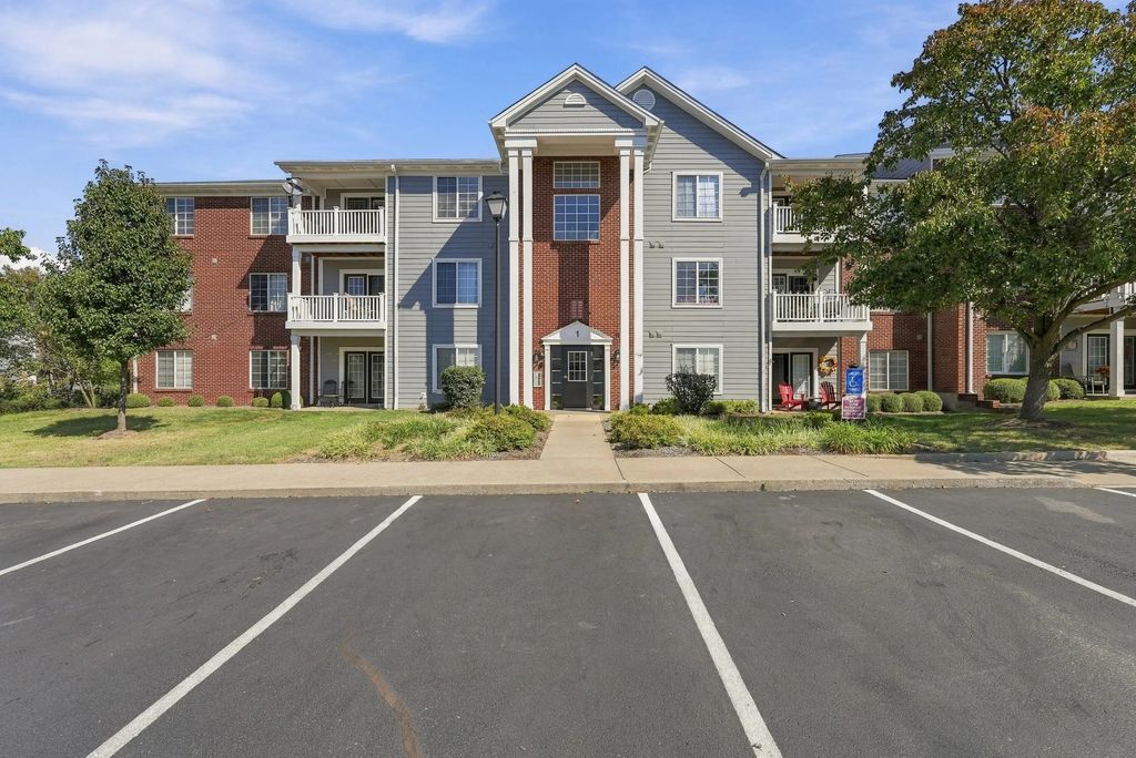 2312 Remington Way 1202, Lexington