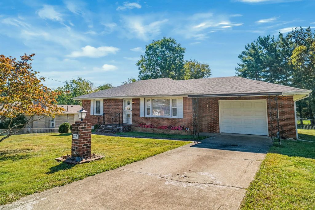 812 Elmwood Drive, Mt Sterling