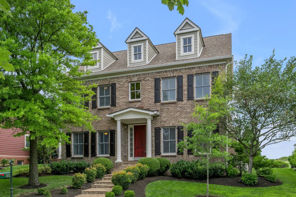 1885 Goodpaster Way, Lexington