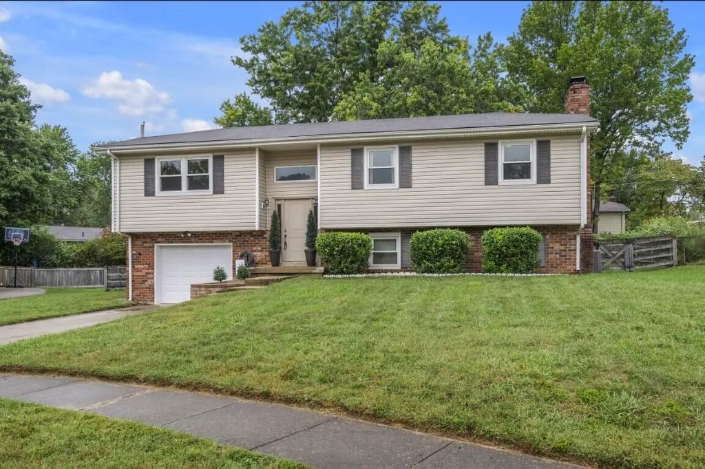 3509 Mellinocket Court, Lexington