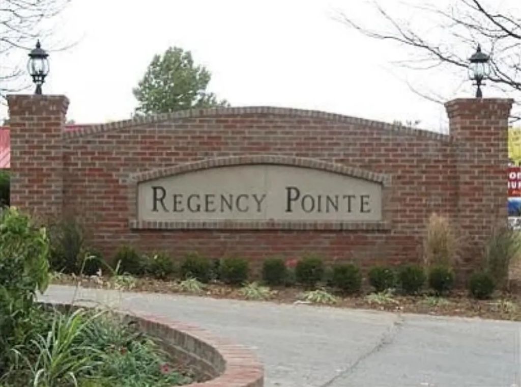 201 Regency Point Path, Lexington