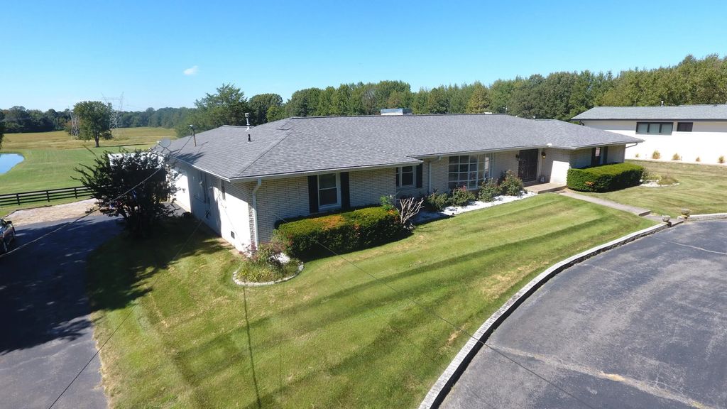 1855 Olivet Church Road, Paducah