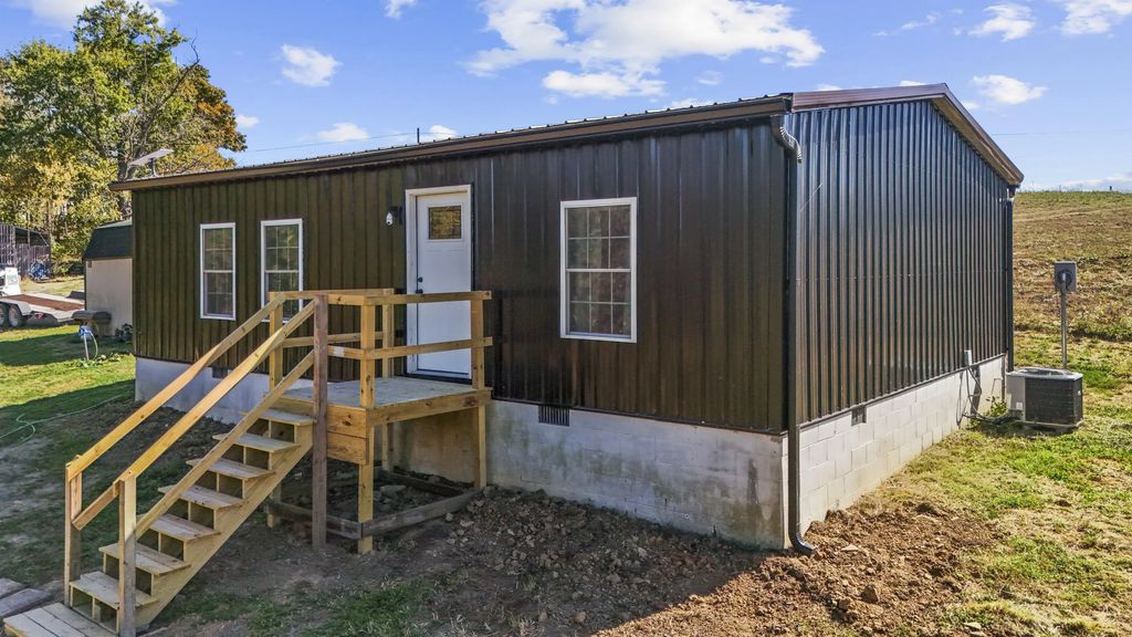 2276 Upper Lick Road, Moorefield