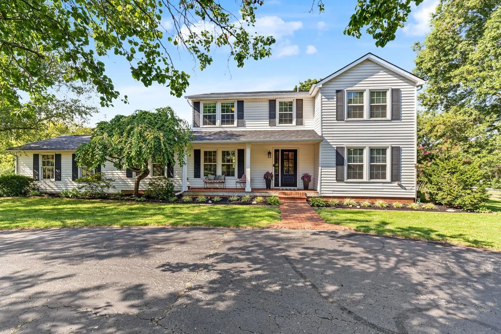 789 Dry Ridge Road, Versailles