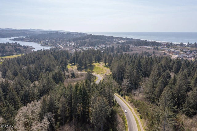 Tl Ne Devils Lake Road, Lincoln City