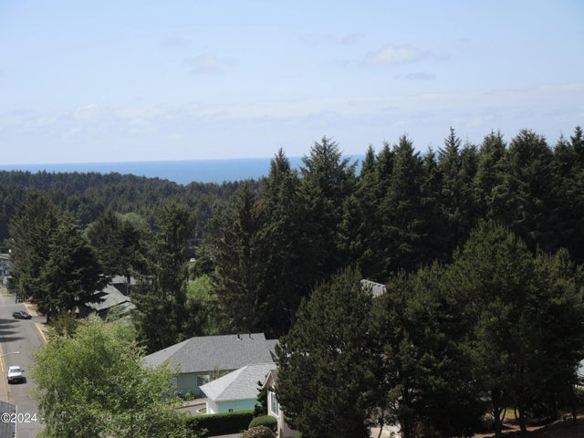 1851 Se Oar Drive, Lincoln City