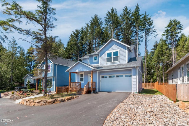 427 Se Winchell Street, Depoe Bay