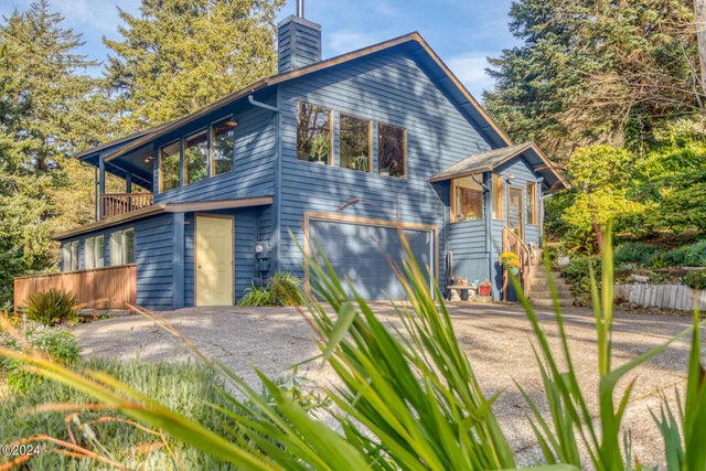 1046 King Street, Yachats