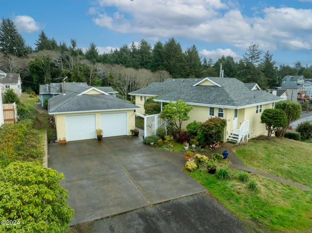 60 Cook Avenue, Depoe Bay