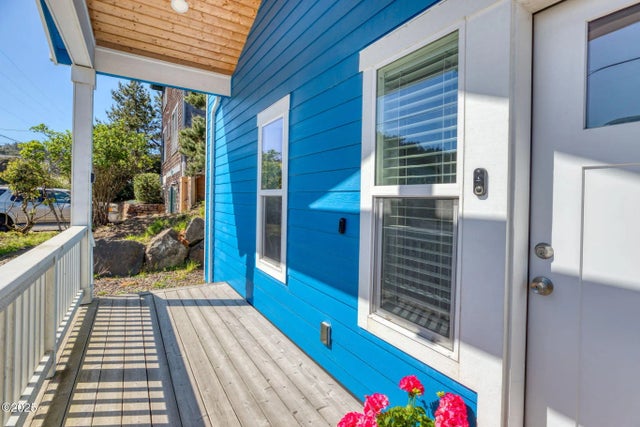 5769 Nw Logan Road, Lincoln City
