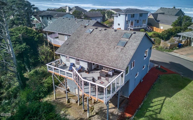 151 Nw 73rd Court, Newport