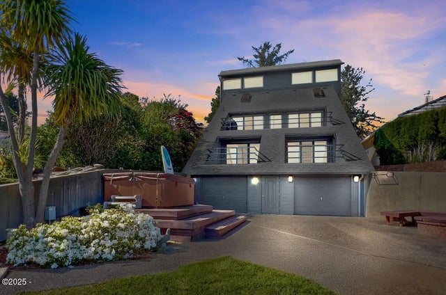 2036 Ne Lagoon Lane, Lincoln City