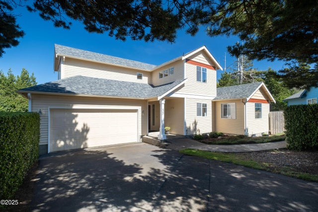35 Evergreen Court, Depoe Bay