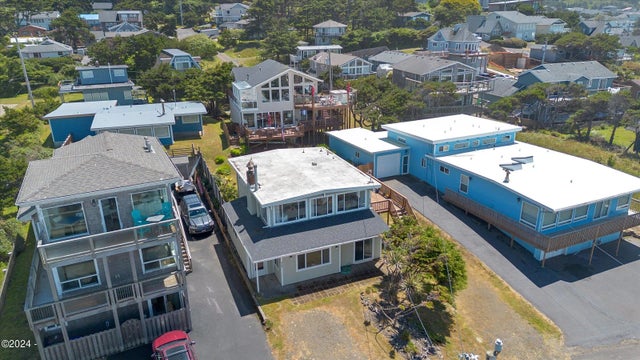 5218 Nw Jetty Avenue, Lincoln City