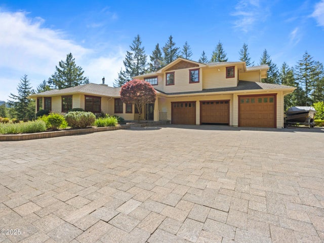 245 Olalla Road, Toledo