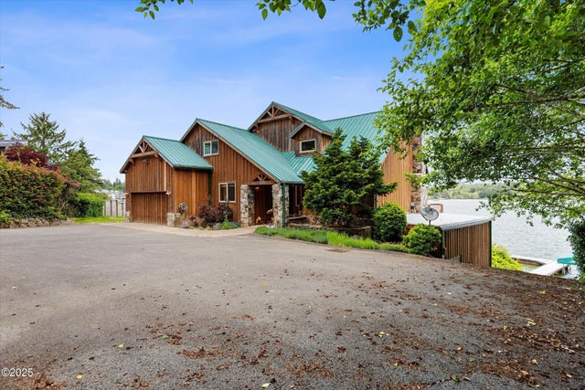 1635 Ne East Devils Lake Road, Otis