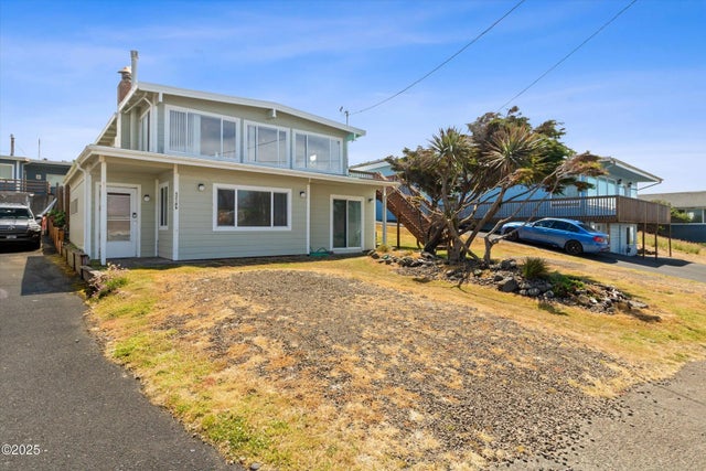 5218 Nw Jetty Avenue, Lincoln City