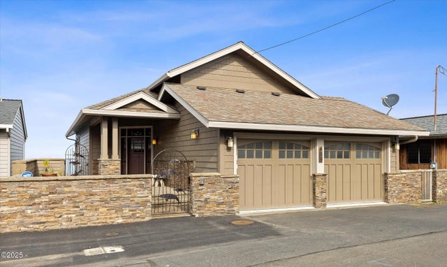 475 Sw Coast Avenue, Depoe Bay