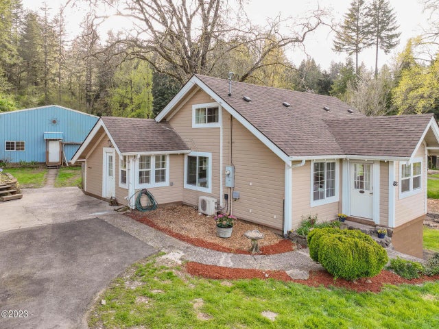 2075 Ne Mossy Loop, Toledo