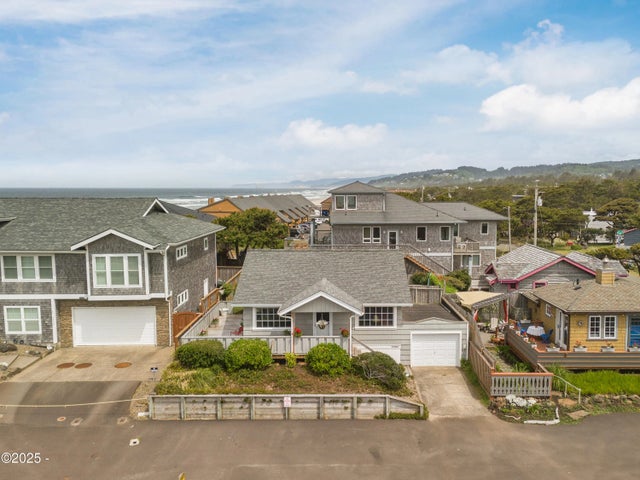 4280 Amity Avenue, Neskowin